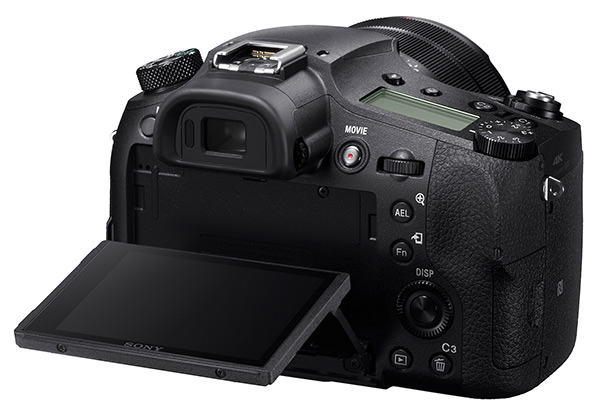 Ultrazoom Sony Cyber-shot RX10 IV má ostřejší 4K a fázový AF