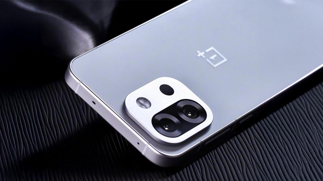 Kompaktní OnePlus 15T přinese extrémní certifikaci odolnosti IP69K a další