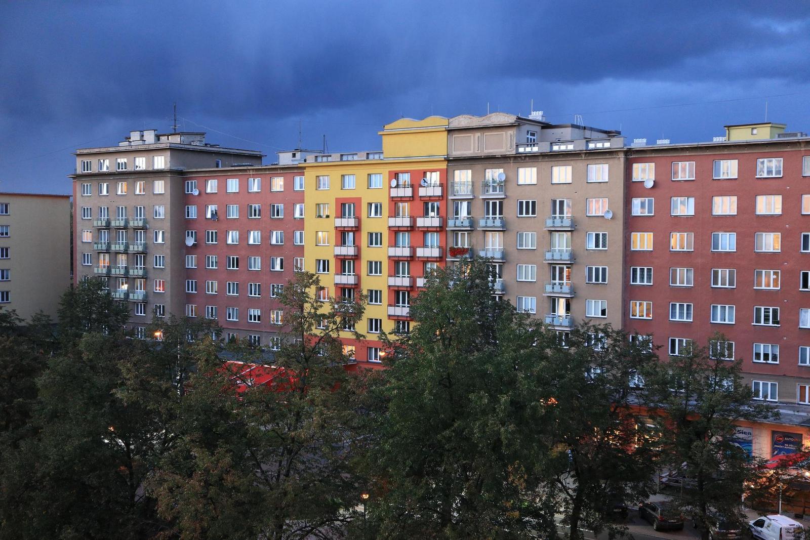 Canon EF-M 28mm f/3.5 Macro IS STM