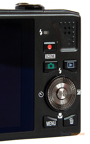 Nikon Coolpix S8000: stabilní dravec