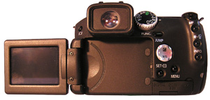 Canon PowerShot Pro1: Těžký profík