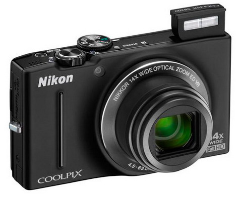 Kapesní ultrazoom Nikon Coolpix S8200