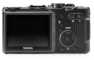 Sigma DP1: 14 megapixelů v kompaktním těle