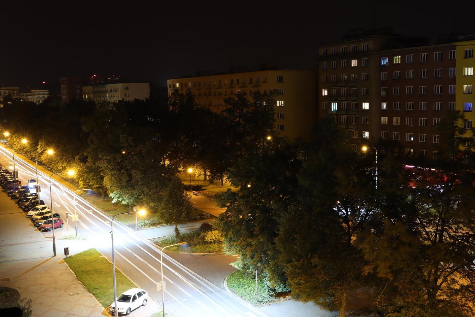 Canon EF-M 28mm f/3.5 Macro IS STM