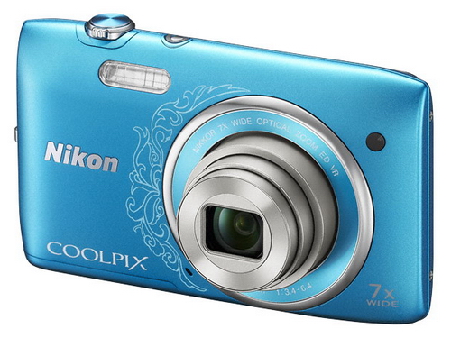 Kompaktní Nikon Coolpix S3500 se 7× zoomem