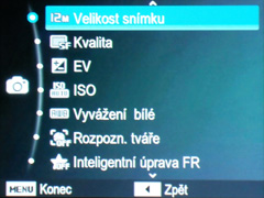 Samsung WB650: povedený cestovatel