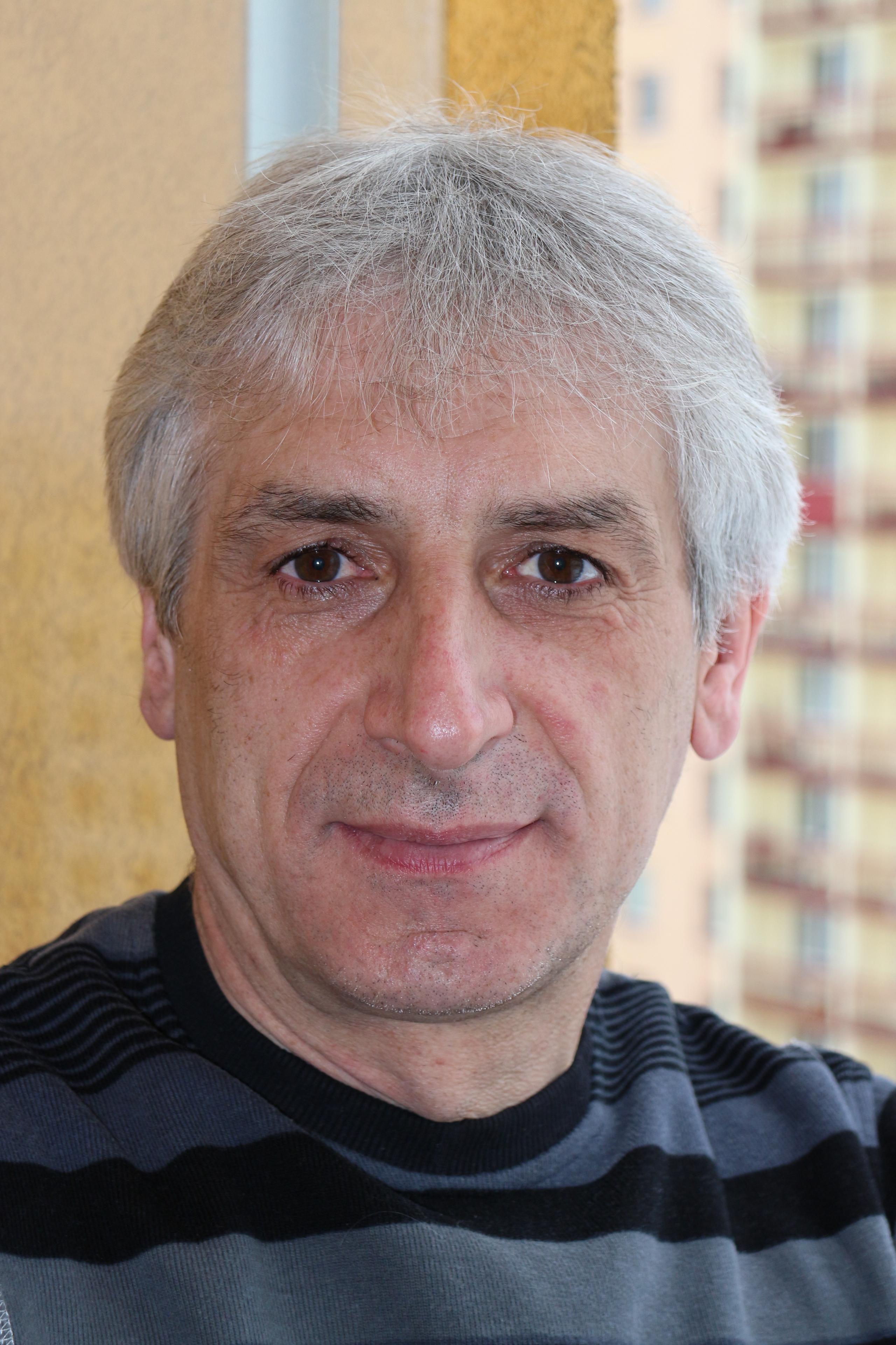 Canon EOS M: první pokus