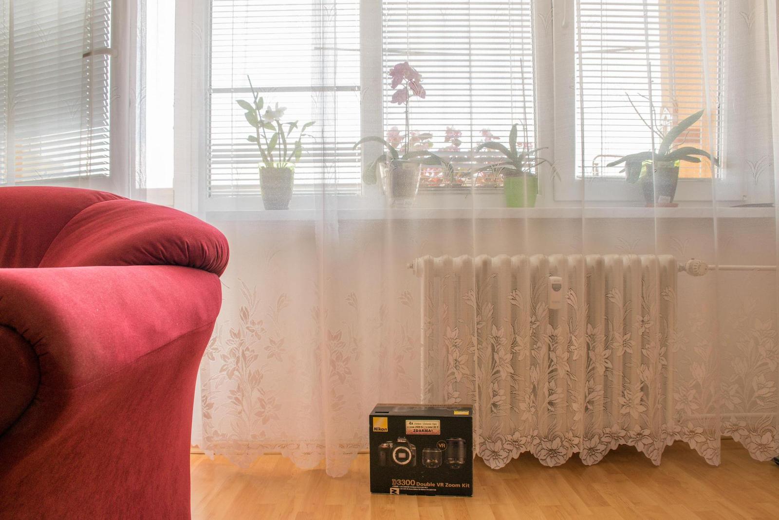 1" vs. APS-C: Sony RX10 vs. Nikon D3300+18-140mm