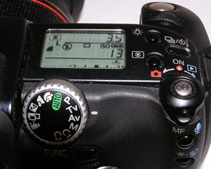 Canon PowerShot Pro1: Těžký profík