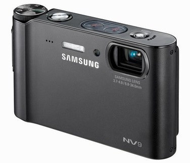 Samsung uvádí do prodeje nové kompakty