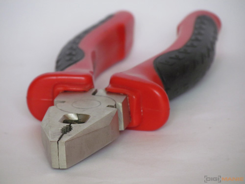 Canon PowerShot SX30 IS: sebevědomý rekordman