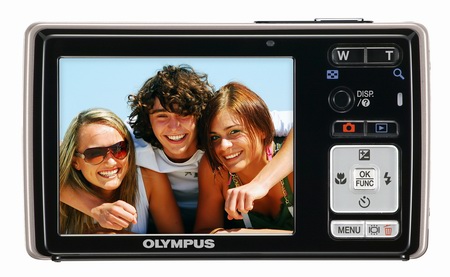 Olympus uvedl nové kompakty řady FE