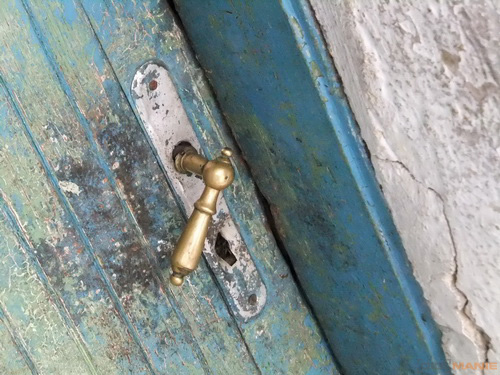 Fujifilm FinePix F300EXR: klame tělem