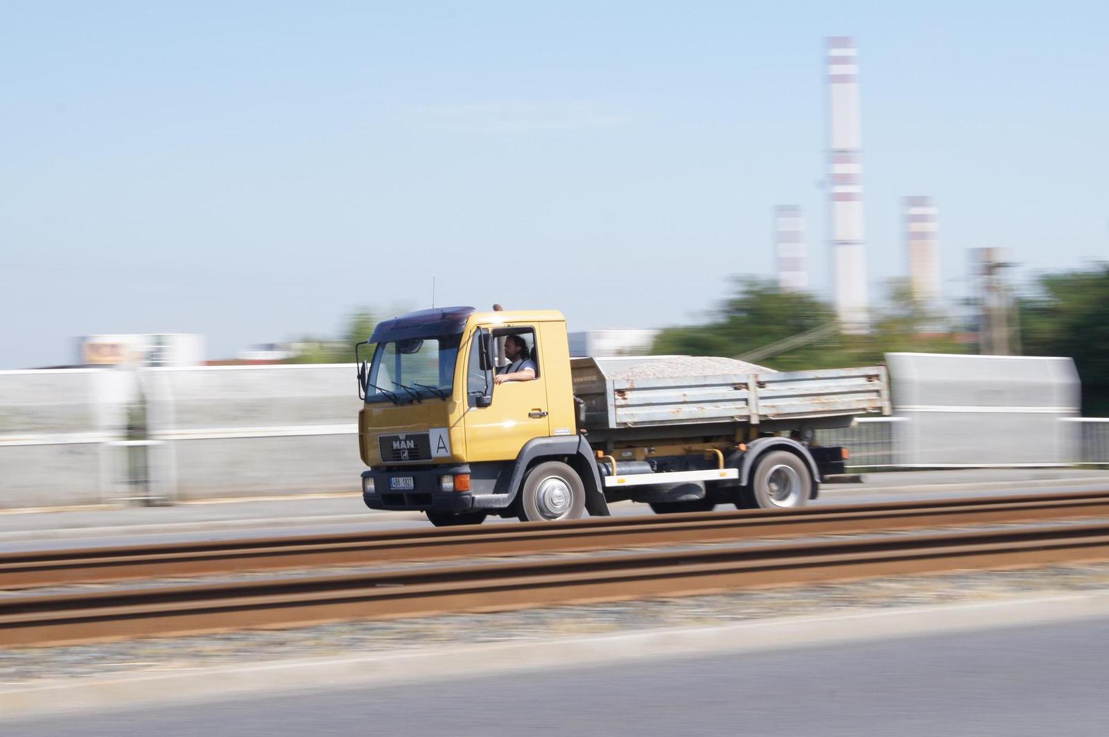 Sony Alpha SLT-A35: úspěšně proti zrcadlovkám