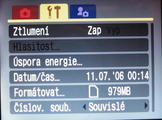 Canon PowerShot A700: Mezi kompaktem a ultrazoomem