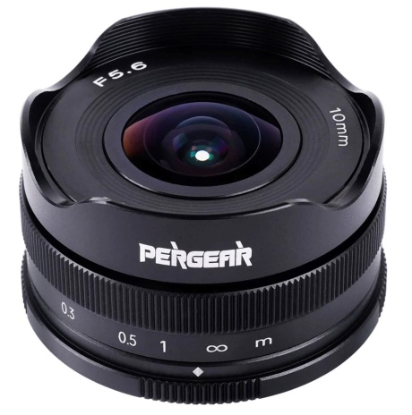 Pergear 10mm F5.6: pancake objektiv typu rybí oko pro CSC