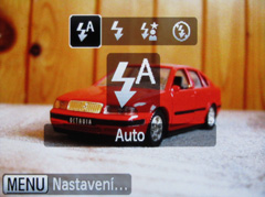 Canon PowerShot S90: malý zázrak