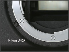 Nikon D40X: v malém těle