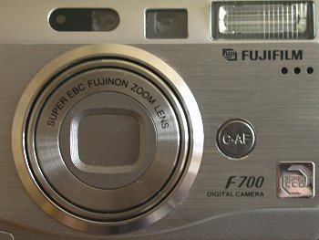 Sedmistovka se snímačem SuperCCD SR