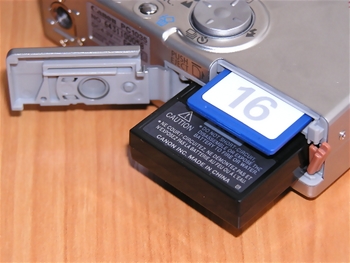 Canon Digital Ixus II: miniatura do kapsy