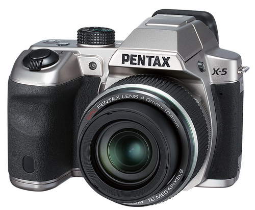 26× ultrazoom Pentax X-5 s 22,3mm ohniskem
