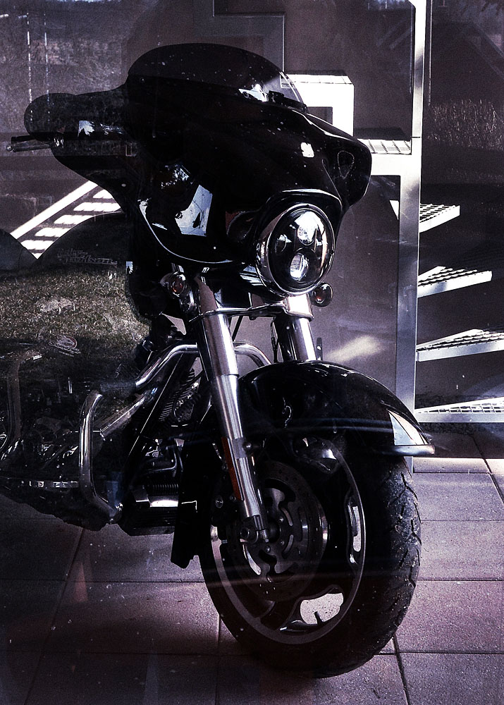 Foto okolo kol 16: Garáže, muzea, interiéry