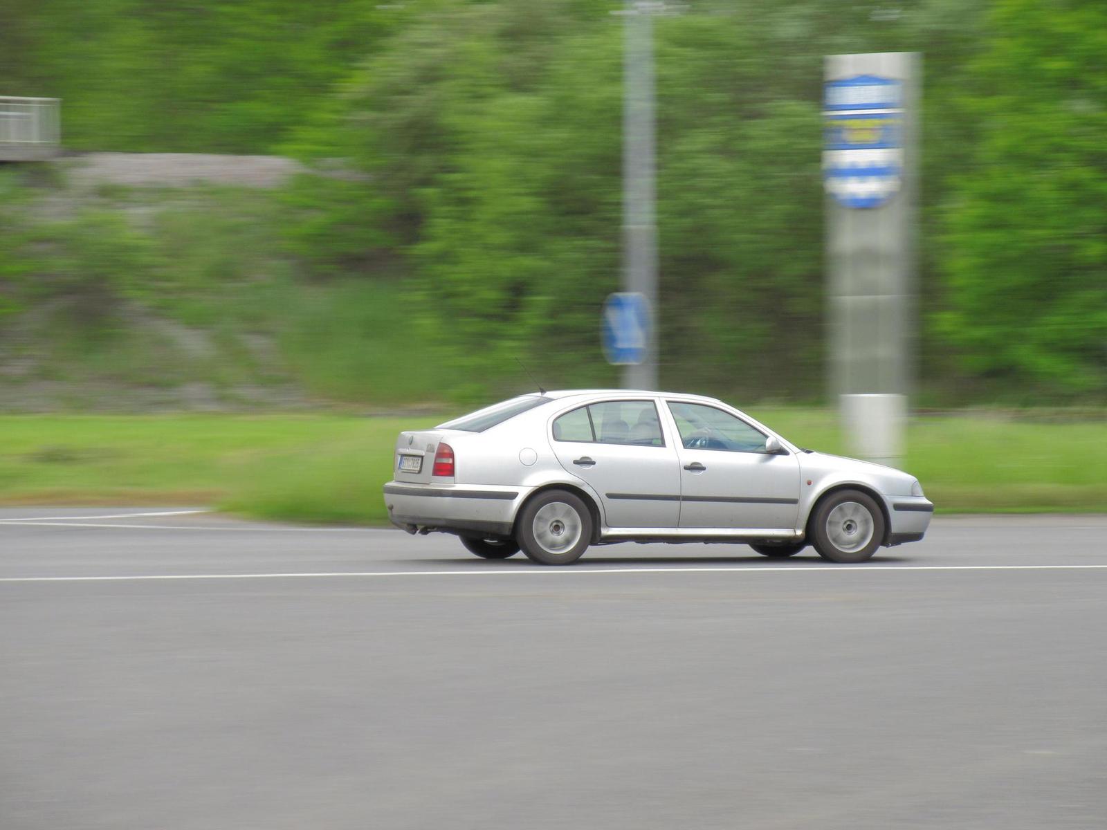 Canon IXUS 285 HS: kamarád do kabelky