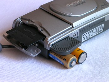 Olympus C-220Z: Fotoaparát s rodokmenem