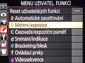 Nikon D7200: přesvědčivé zrcadlo
