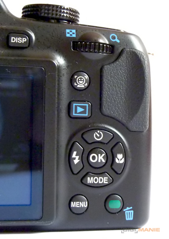 Pentax X70: neobyčejně univerzální kliďas