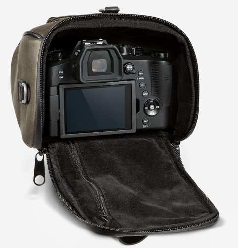 Leica představila nové brašny Ettas v khaki a červené barvě