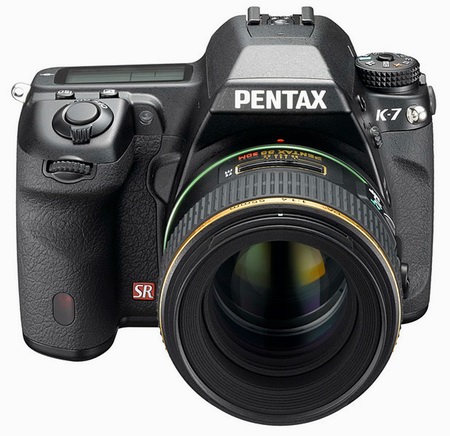 Pentax přichází s novou DSLR střední třídy K-7