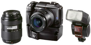 Olympus E-300 – zrcadlovka v těle kompaktu