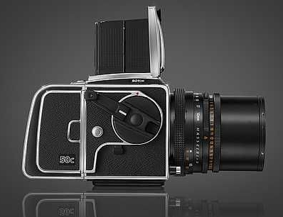 Hasselblad uvedl středoformát CFV-50c s CMOS čipem