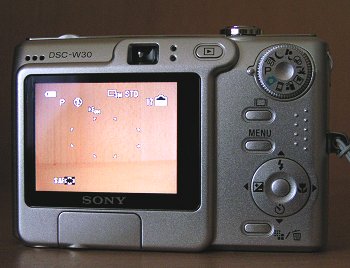 Cyber-shot DSC-W30: malý citlivý automat