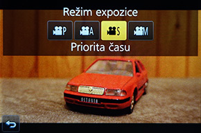 Panasonic Lumix FZ2000: ultrazoom nebo profi kamera?