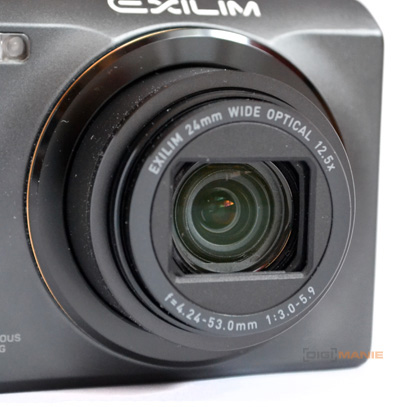 Casio EXILIM ZR100: kapesní formule