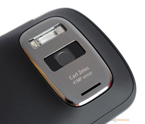 Nokia 808 PureView: mobilní zrcadlovkobijec