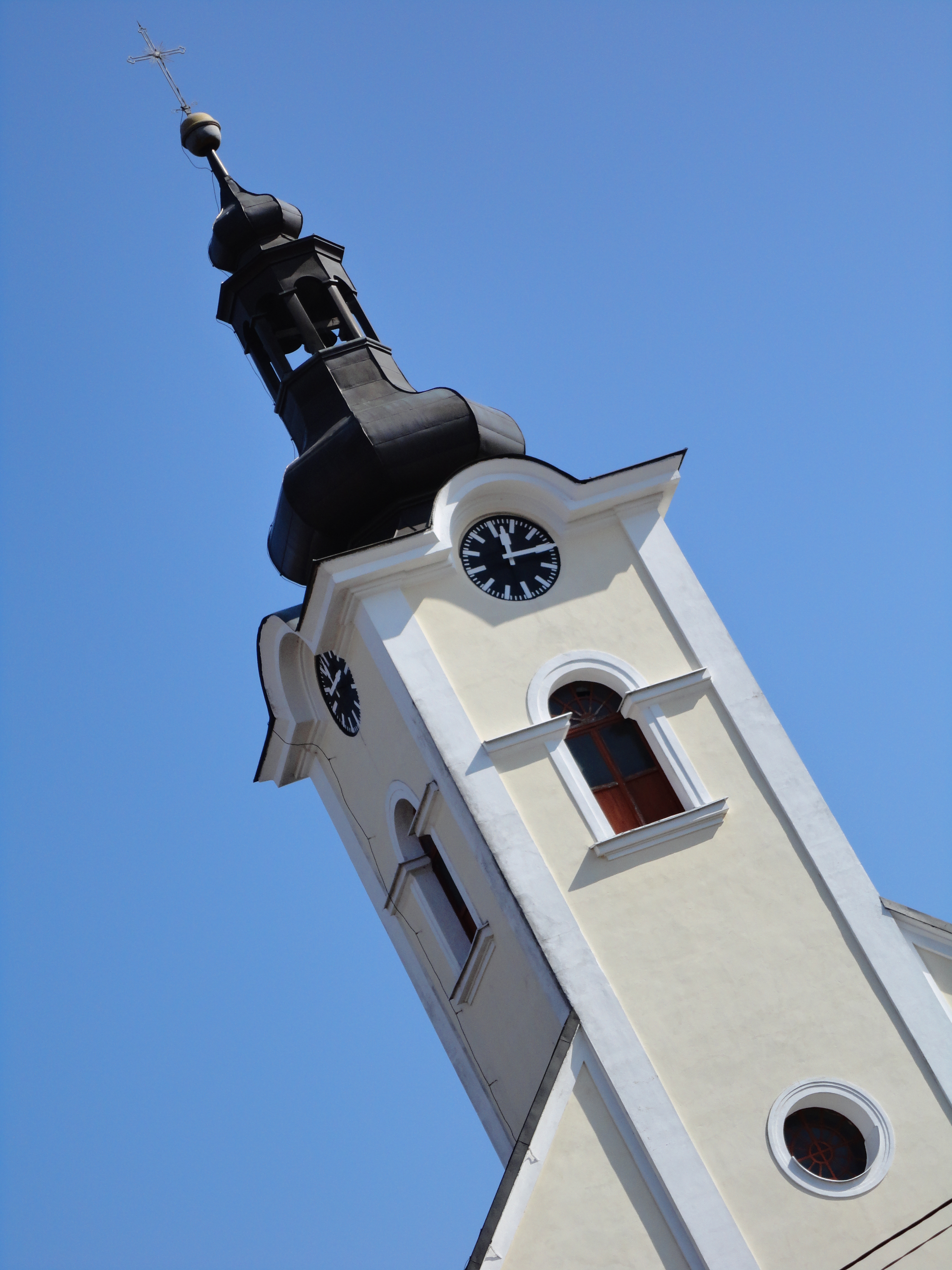 Sony Cyber-shot W570: jde to i s 16 megapixely