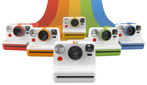 Polaroid uvedl nový instantní fotoaparát Polaroid Now