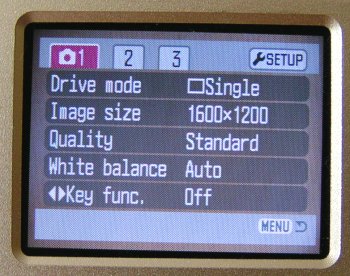 DiMAGE Xg: Tři megapixely v kapse