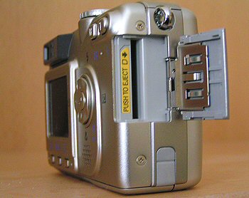 Coolpix 5200: stylový "chytrý" automat