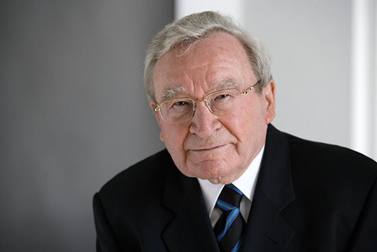 Zemřel Artur Fischer, vynálezce synchronizovaného blesku