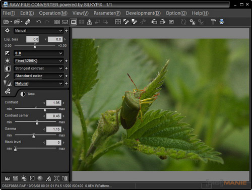 Fujifilm FinePix HS10: ultrazoom roku?