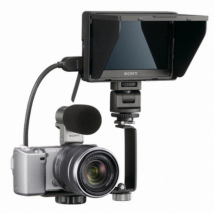 Sony uvádí blesk HVL-F43AM a další příslušenství