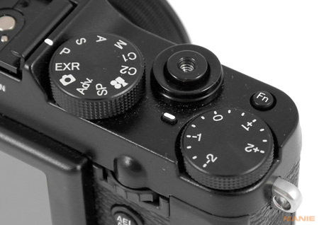 Fujifilm X10: retroborec