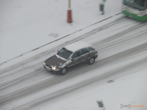 Olympus FE-370: stabilní zoom za hubičku