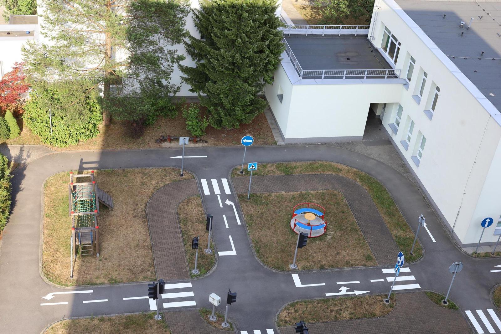 Canon EF 50mm f/1.4 USM