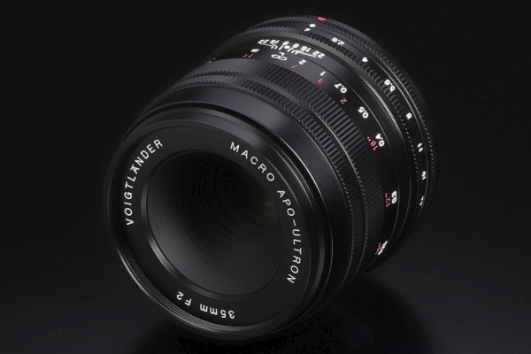 Cosina uvedla objektiv Voigtländer Macro APO-Ultron 35mm F2