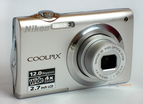 Nikon Coolpix S3000: kapesní trpaslík